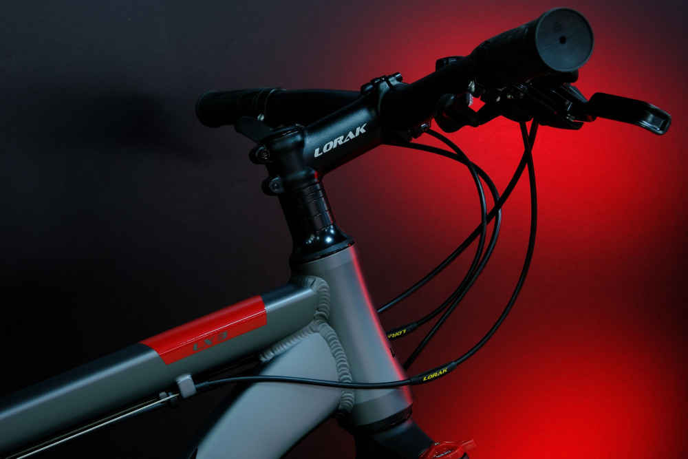 Lorak LX3 Матовый Серый/Красный рама 17 (на рост 155-173)