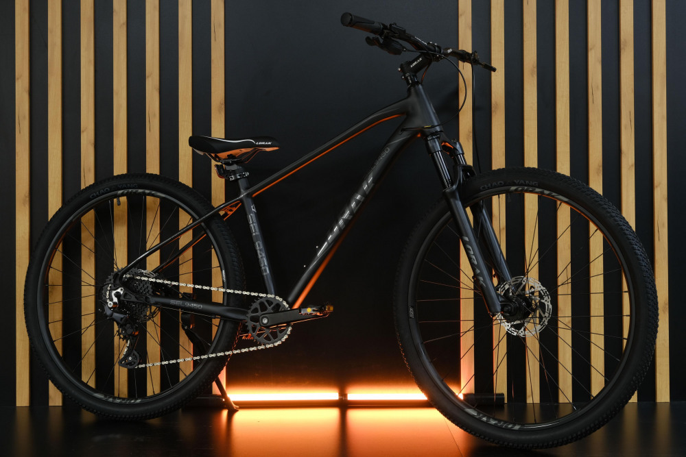 LORAK Sel 9450 SE Матовый Чёрный рама 19 (на рост 171-182)